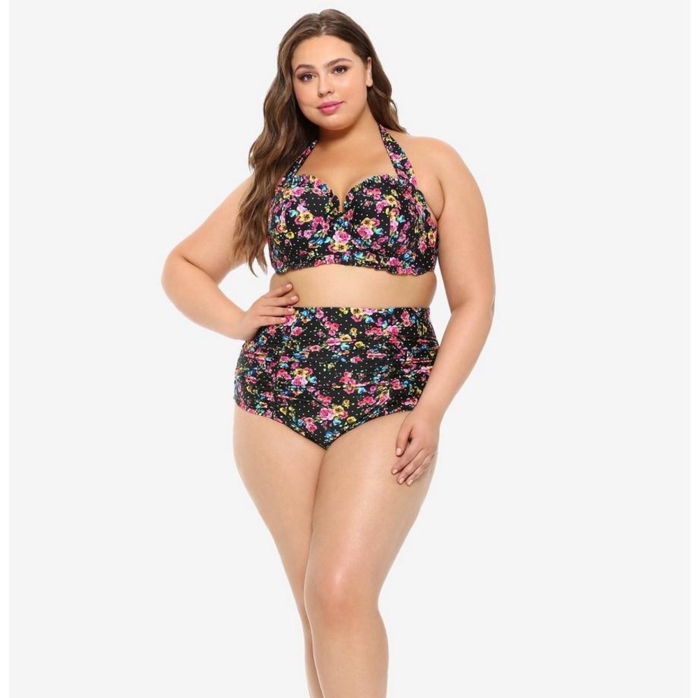 Hot Topic Pin-up Ruffled Swimsuit